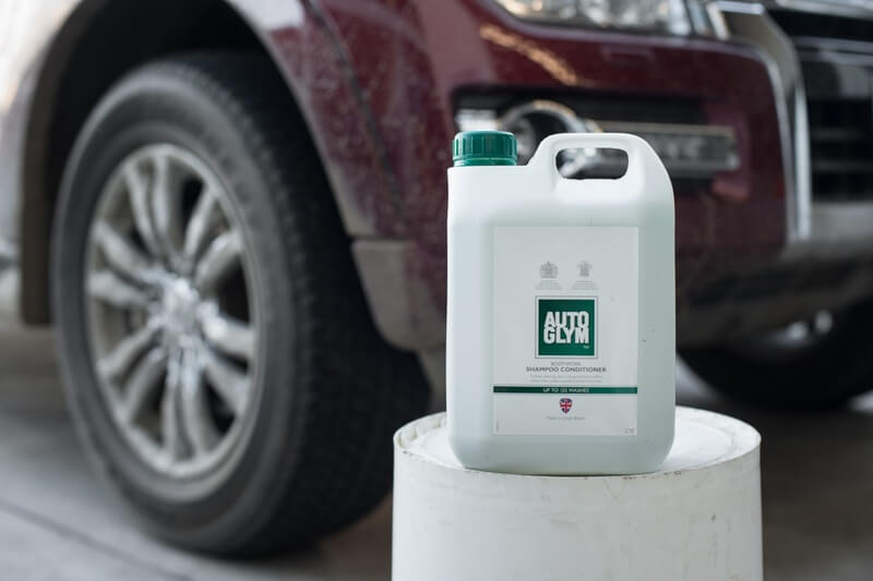 Car Cleaning with Autoglym Bodywork Conditioner