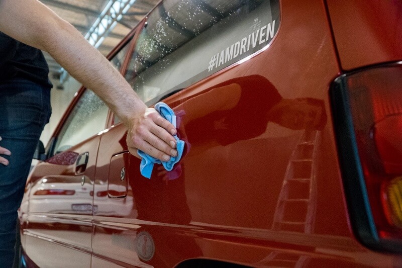 How to wax a car the easiest way - 10