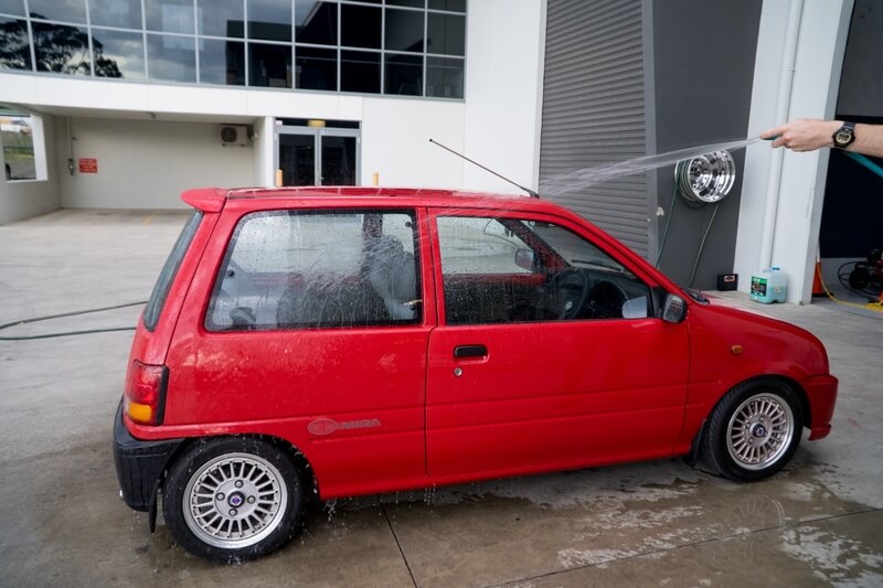 How to wax a car the easiest way - 3