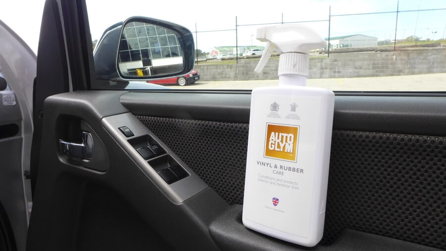 easy way to clean car interior